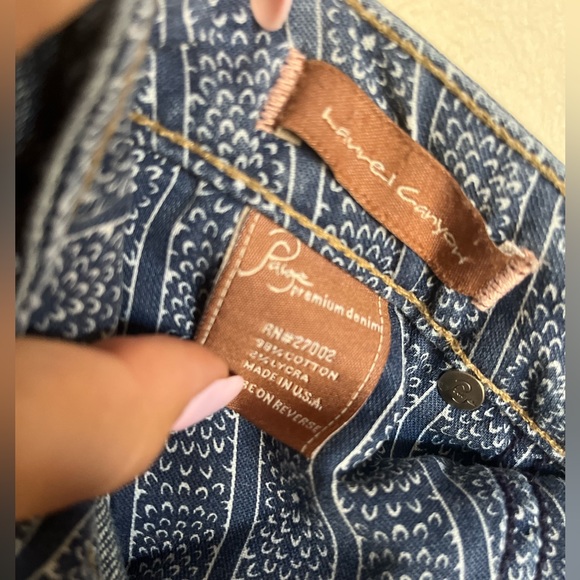 Paige jeans laurel Canyon flare - Picture 7 of 8